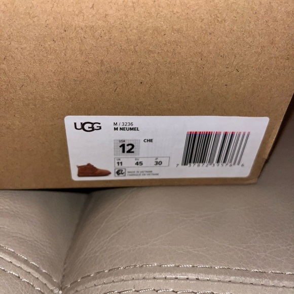 Men’s Ugg Boots - Picture 4 of 4